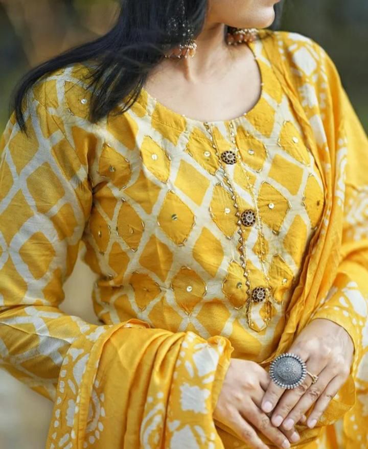 Ethnic Heavy Reyon Hand Wark Kurti With Pant