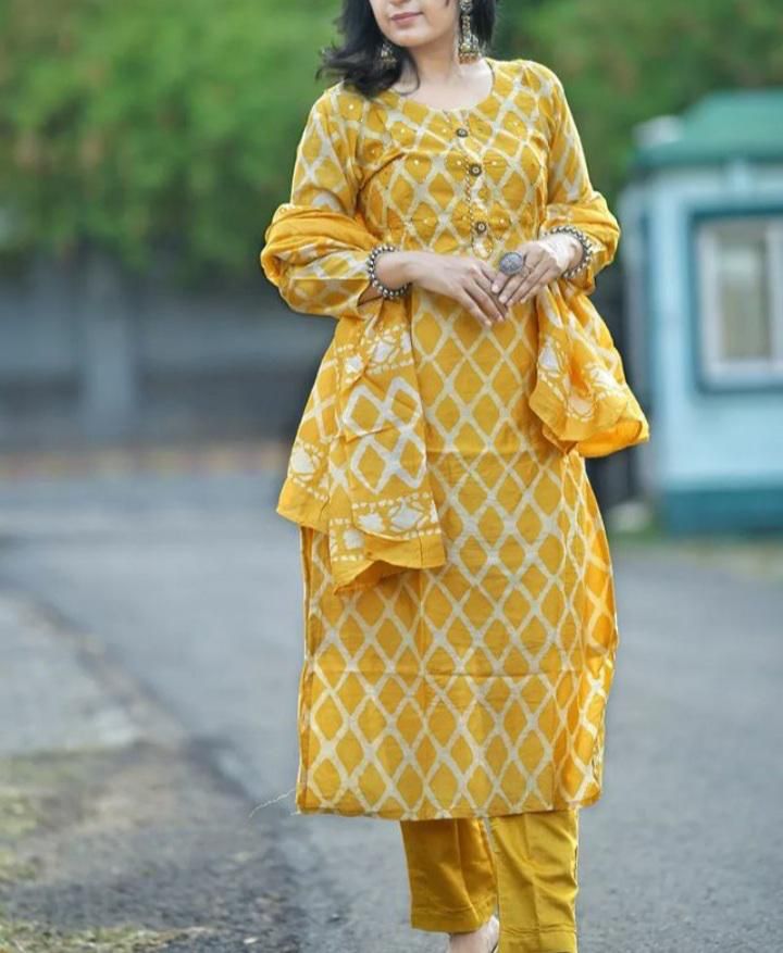 Ethnic Heavy Reyon Hand Wark Kurti With Pant