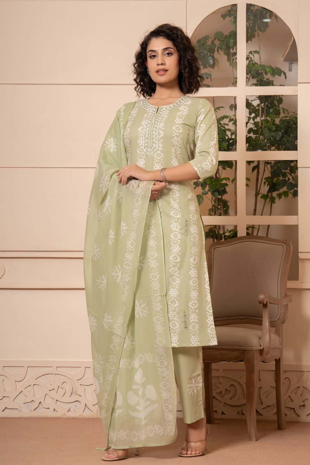 Women Olive green Cotton Blend Kurta Pant Dupatta Set