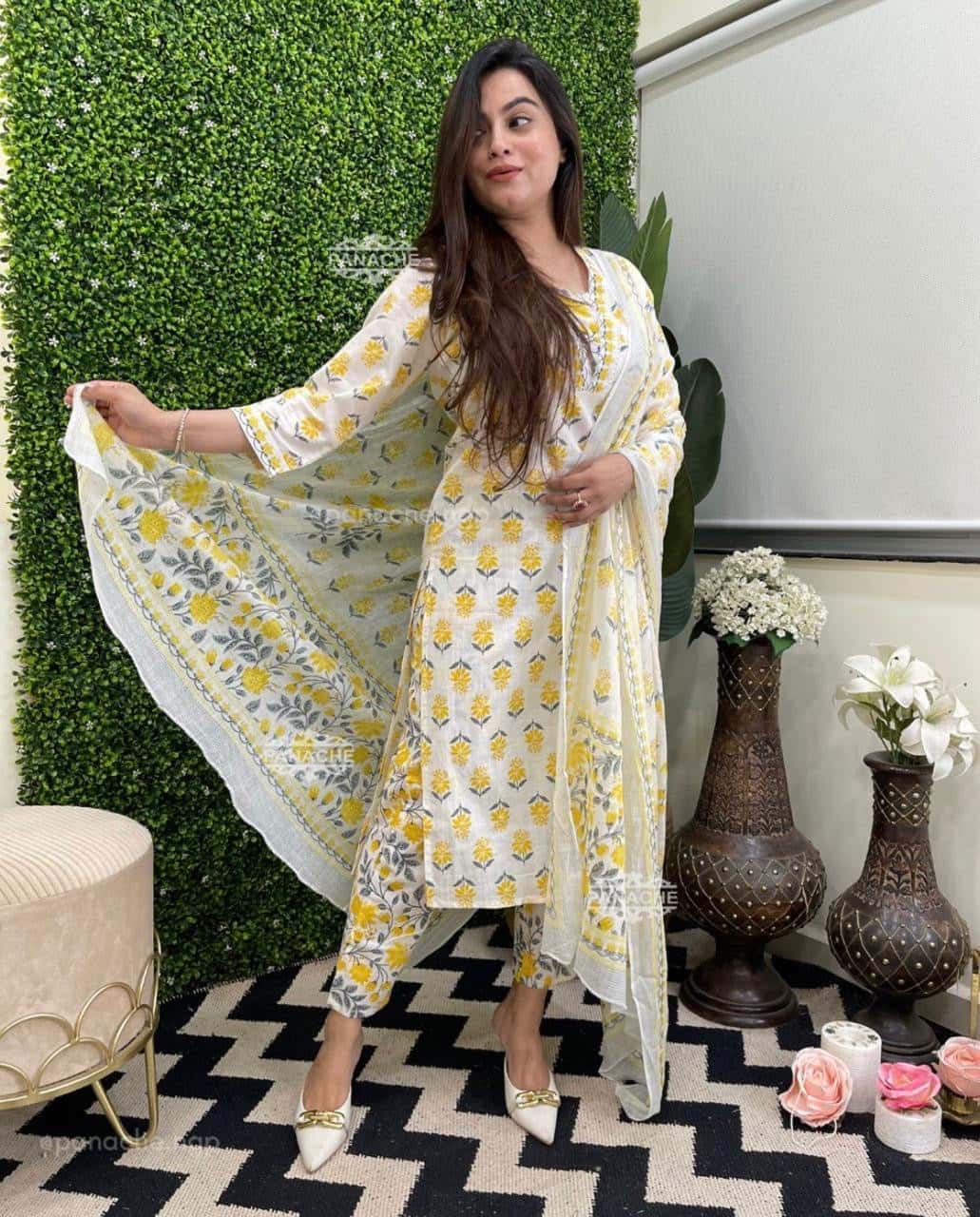 Beautiful kurta pant with dupatta set