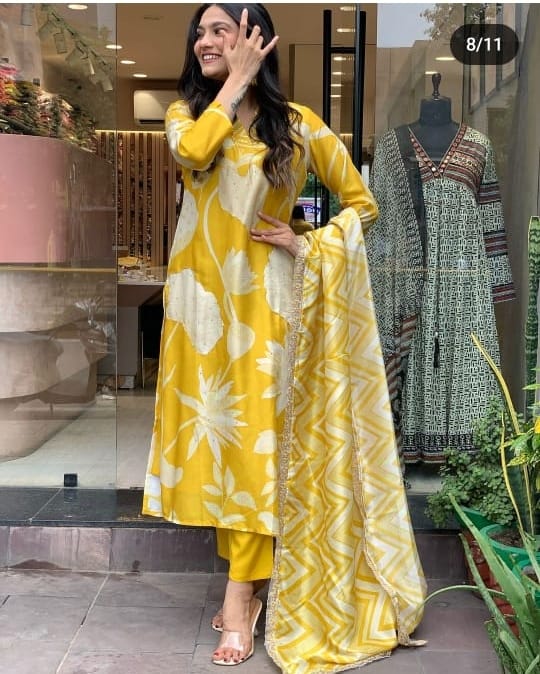Muslin digital print kurti pant dupatta set