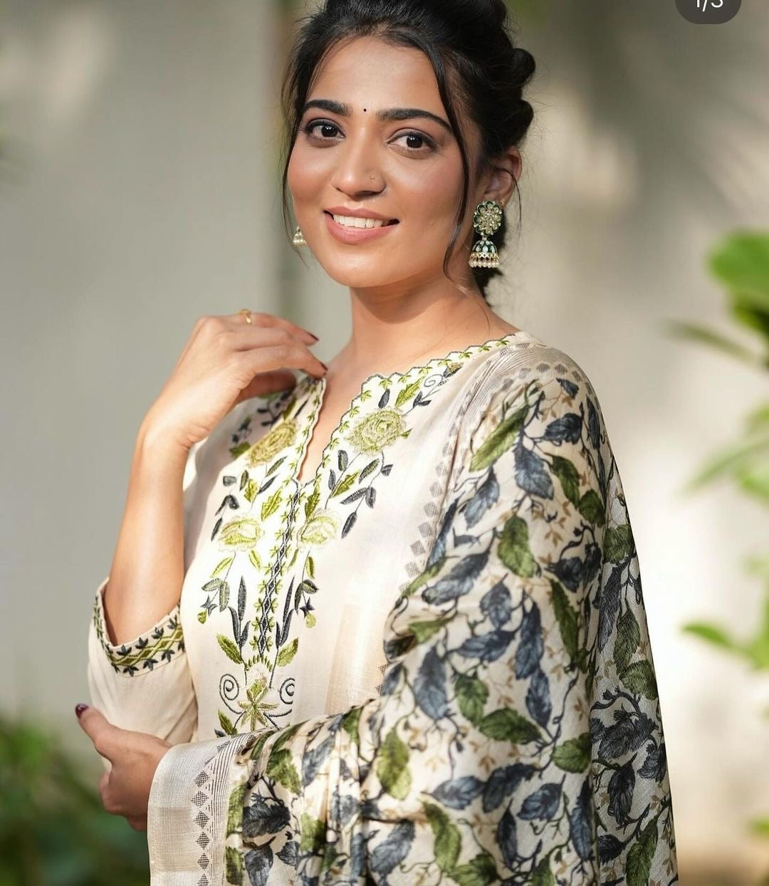 Beautiful Kurta pant paired with art silk dupatta
