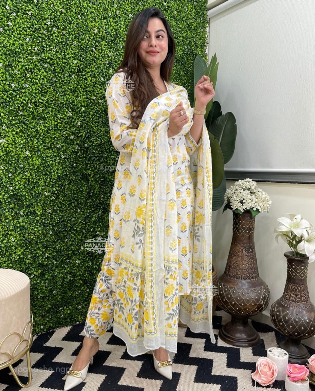 Beautiful kurta pant with dupatta set