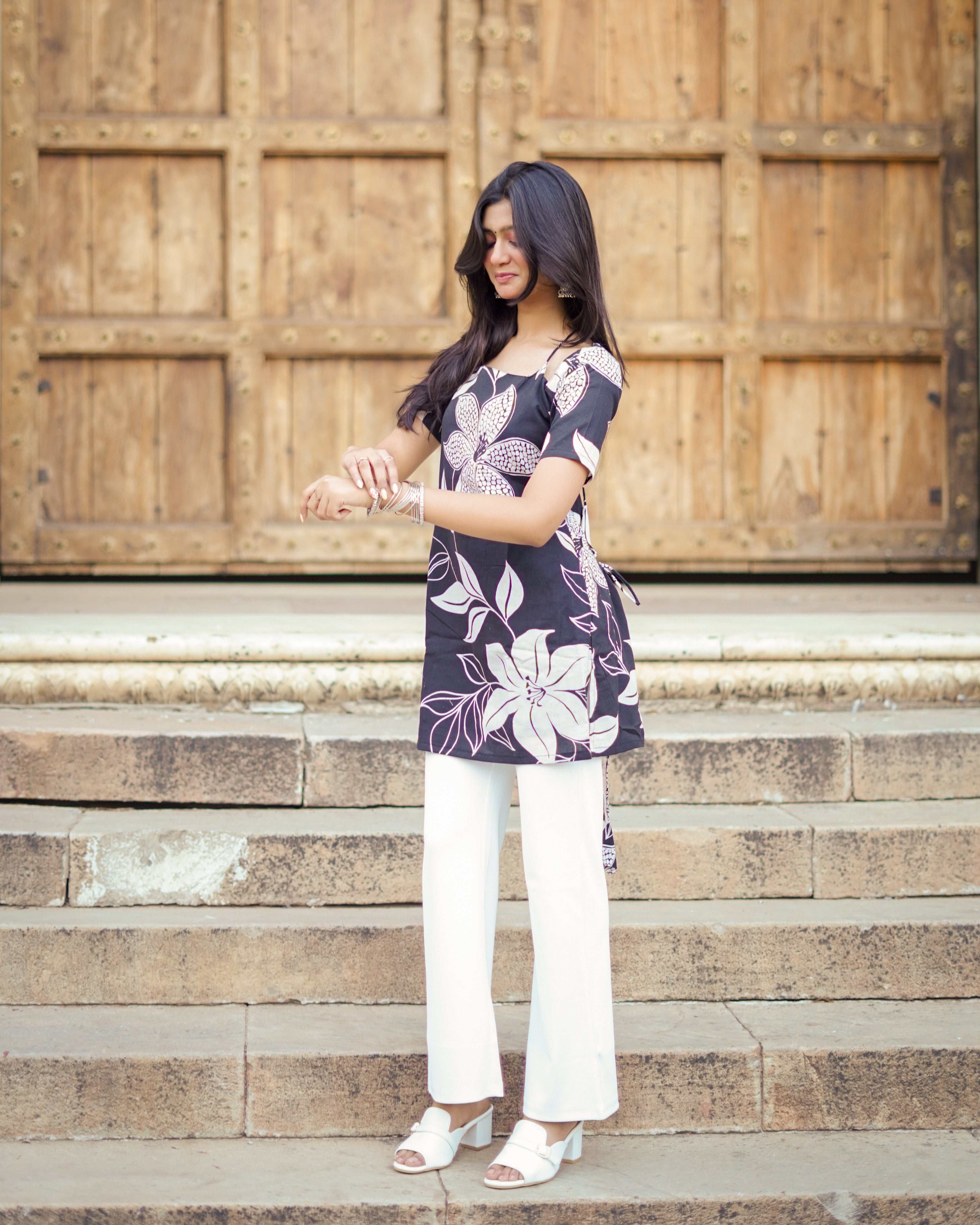 Muskan | Black & White Digital Print Cotton Short Kurti