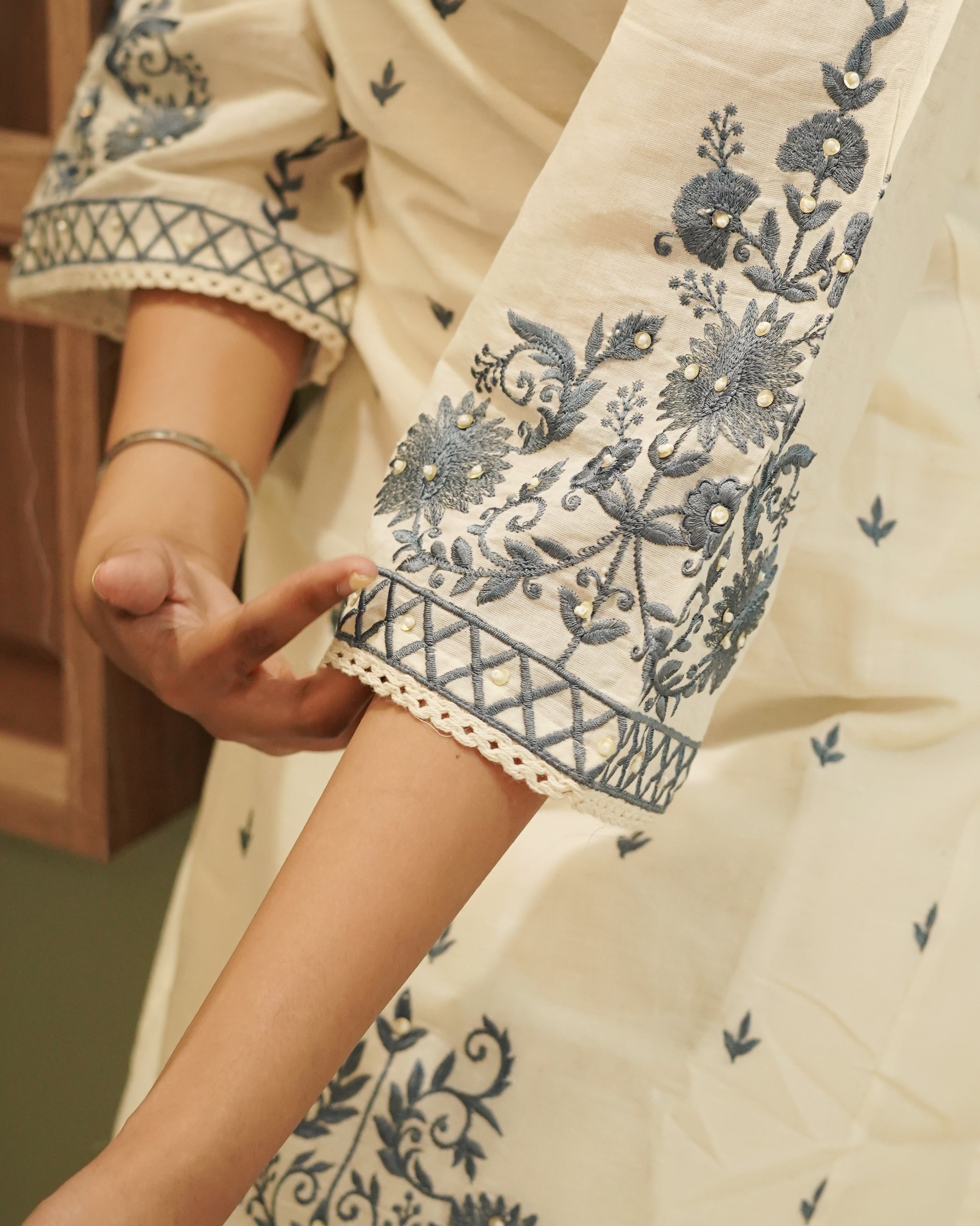 Ivory Grace Embroidered Kurta Set with Dupatta