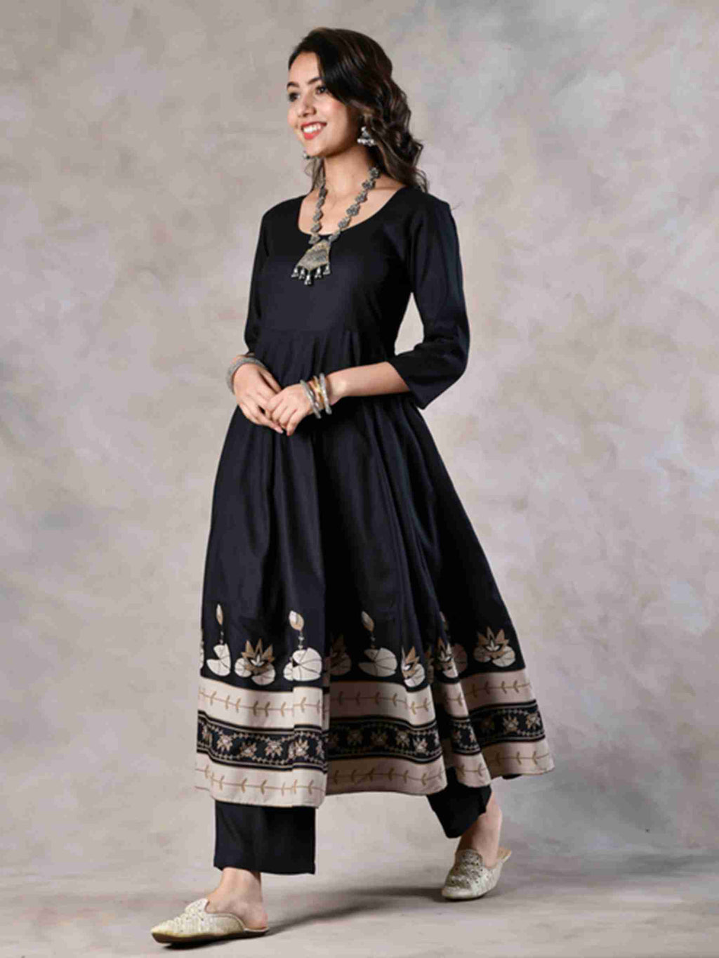 Heavy Black 3 Piece Set With Beautiful Duppta
