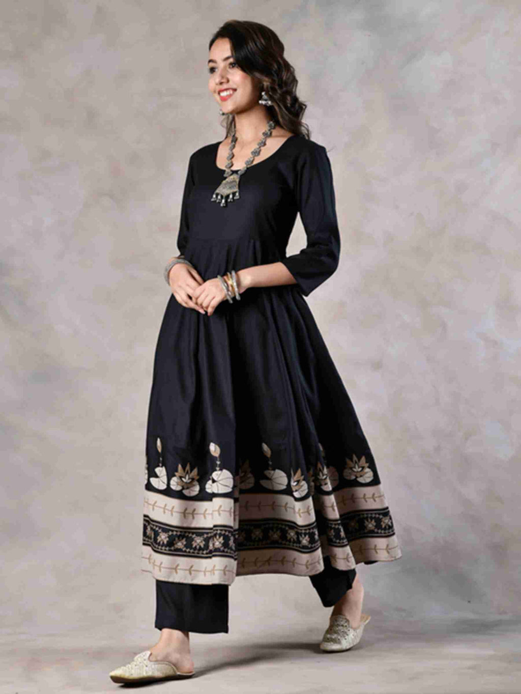 Heavy Black 3 Piece Set With Beautiful Duppta