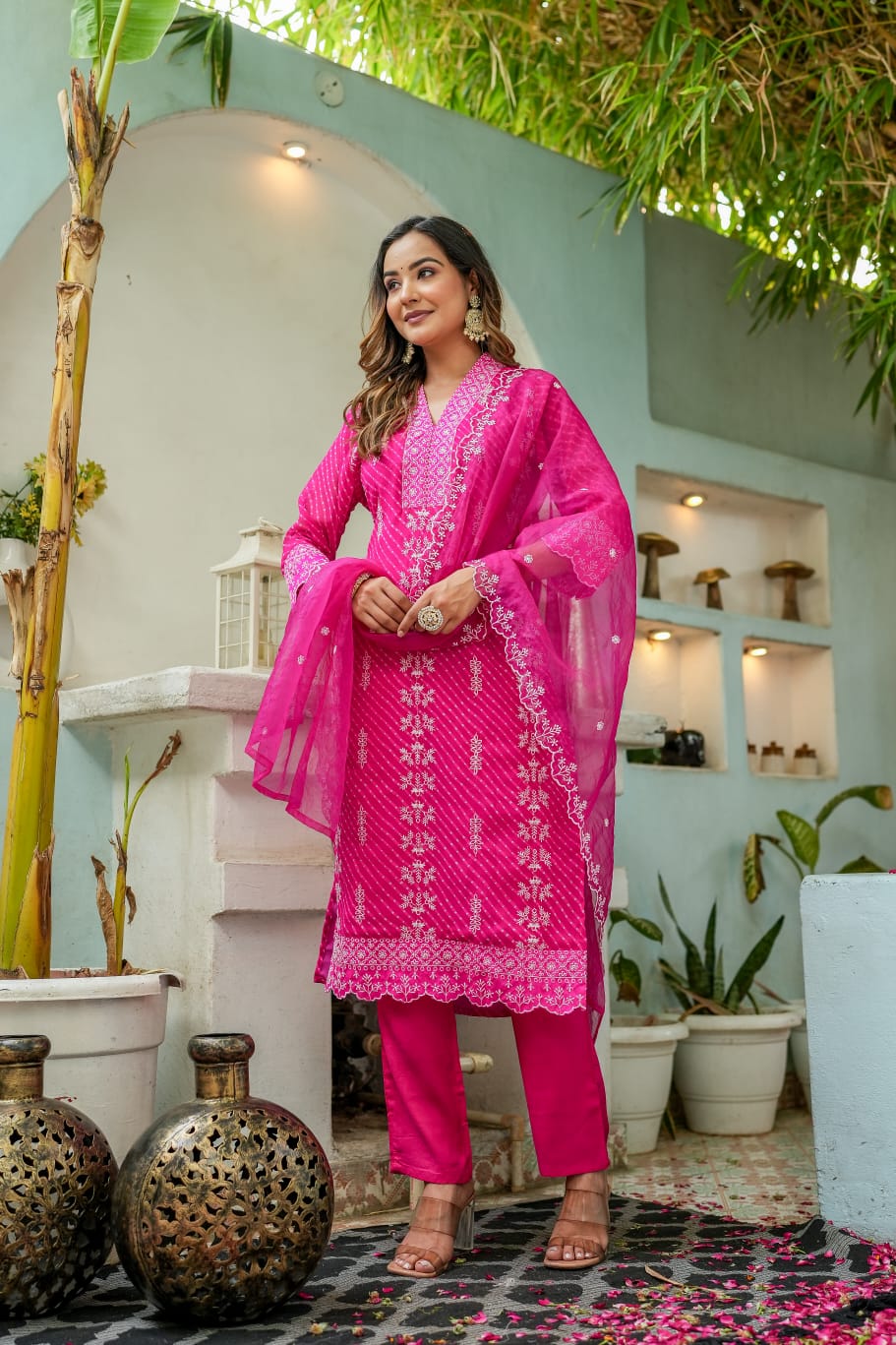 Pink Mothra Leheriya Georgette Kurta Pant Dupatta Set In Thread Work