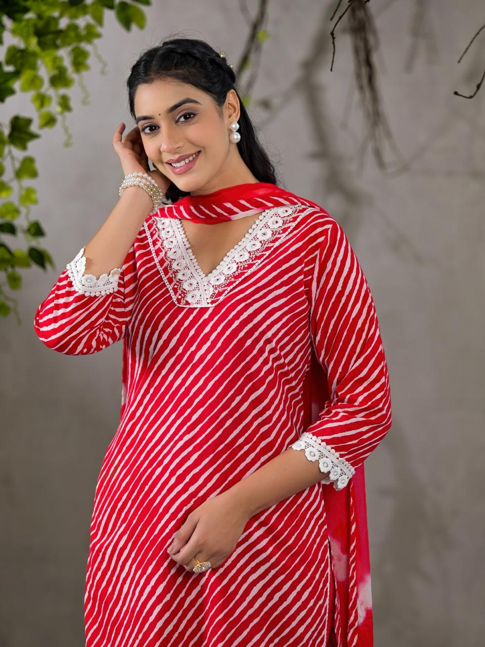 RED Lehriya 3 Pc Suit