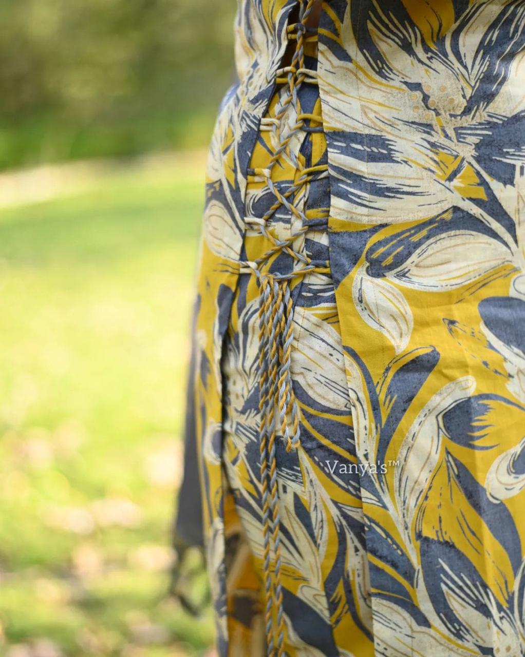 YELLOW COTTON SIDE SLIT SLEEVLESS 3PCS SET