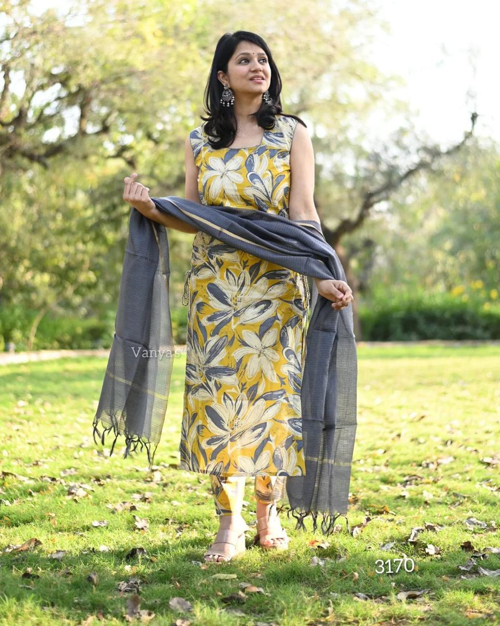 YELLOW COTTON SIDE SLIT SLEEVLESS 3PCS SET