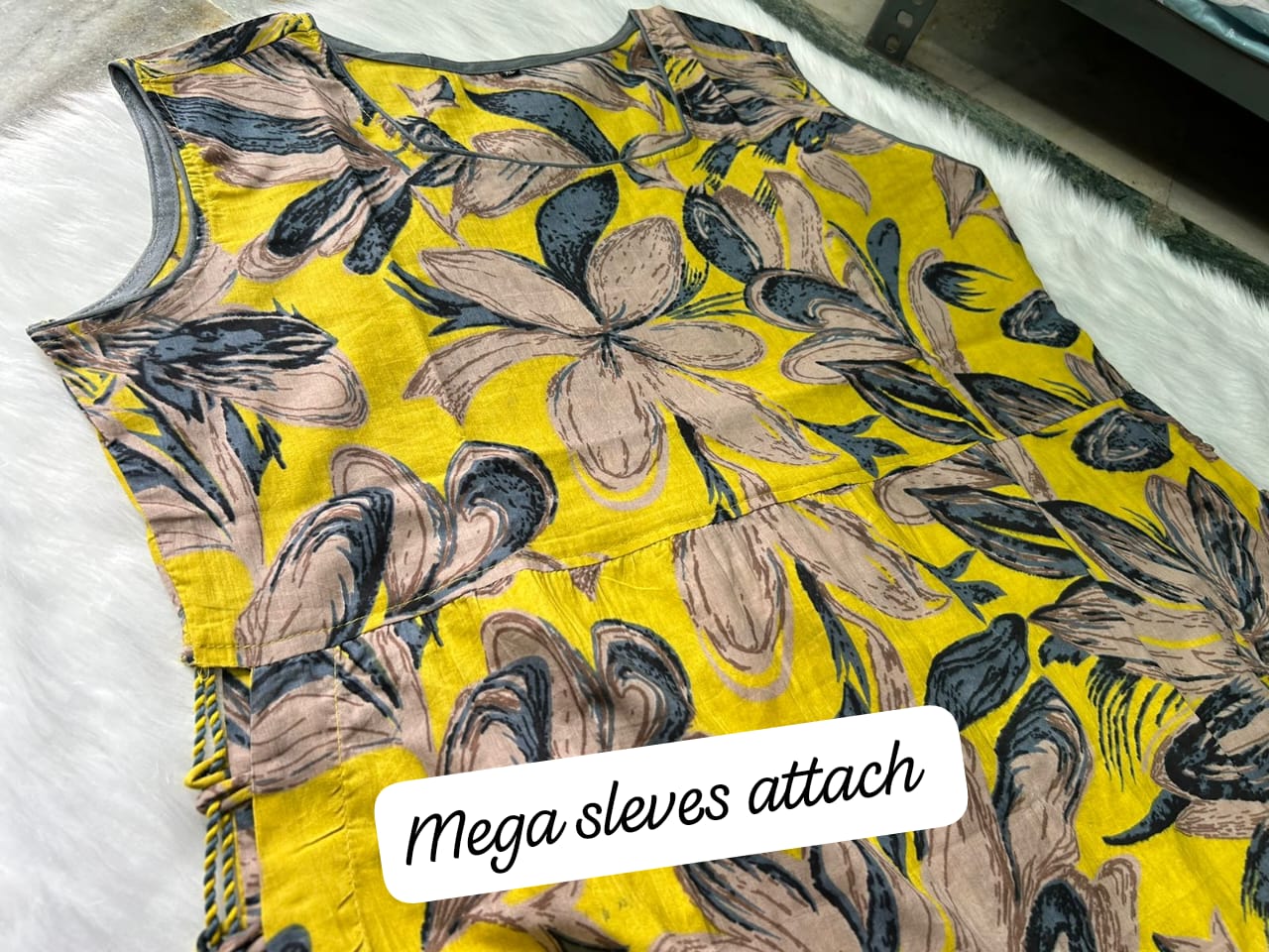 YELLOW COTTON SIDE SLIT SLEEVLESS 3PCS SET