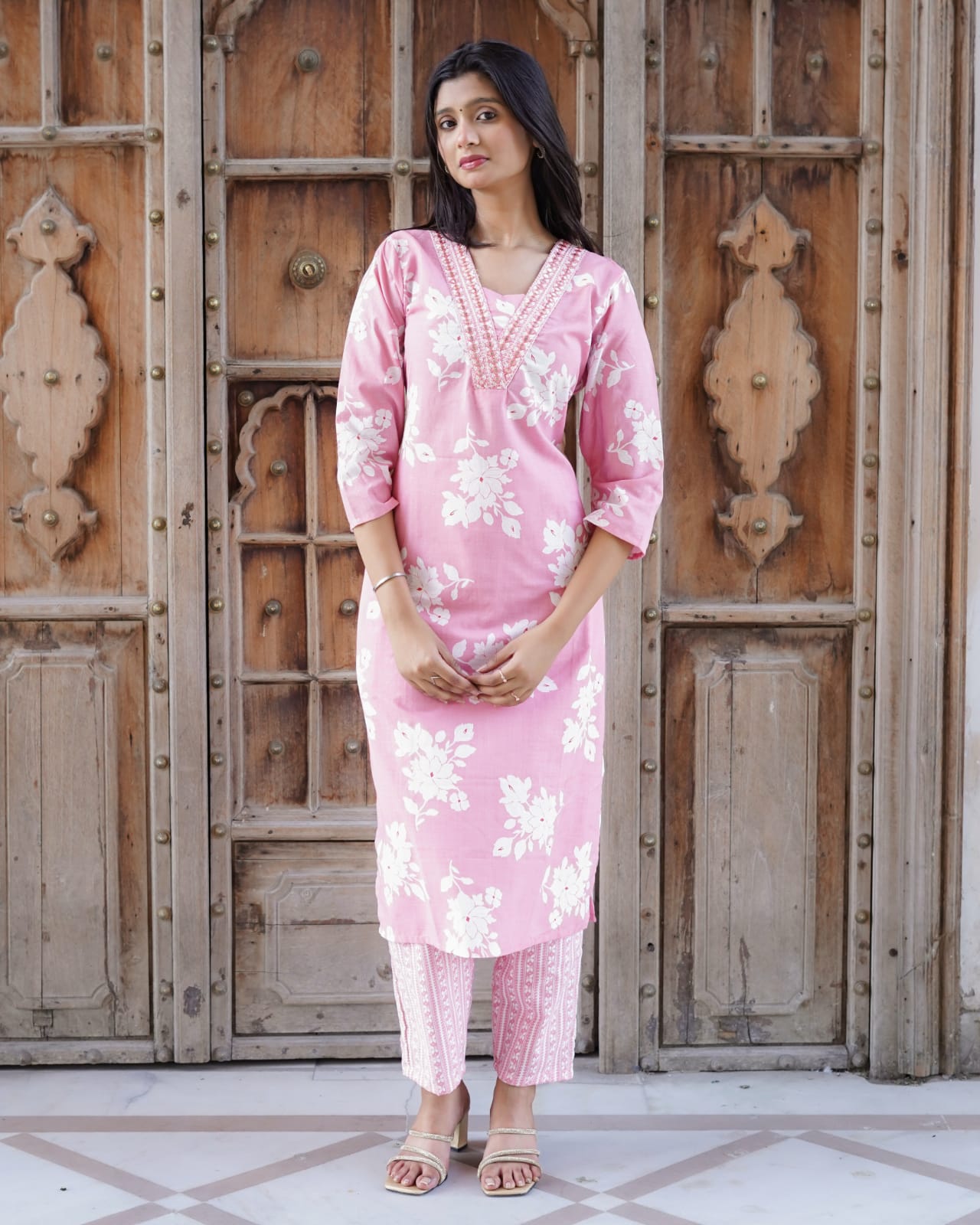 Pastel Pink Floral Printed Kurta Set with Mirror Work Neckline