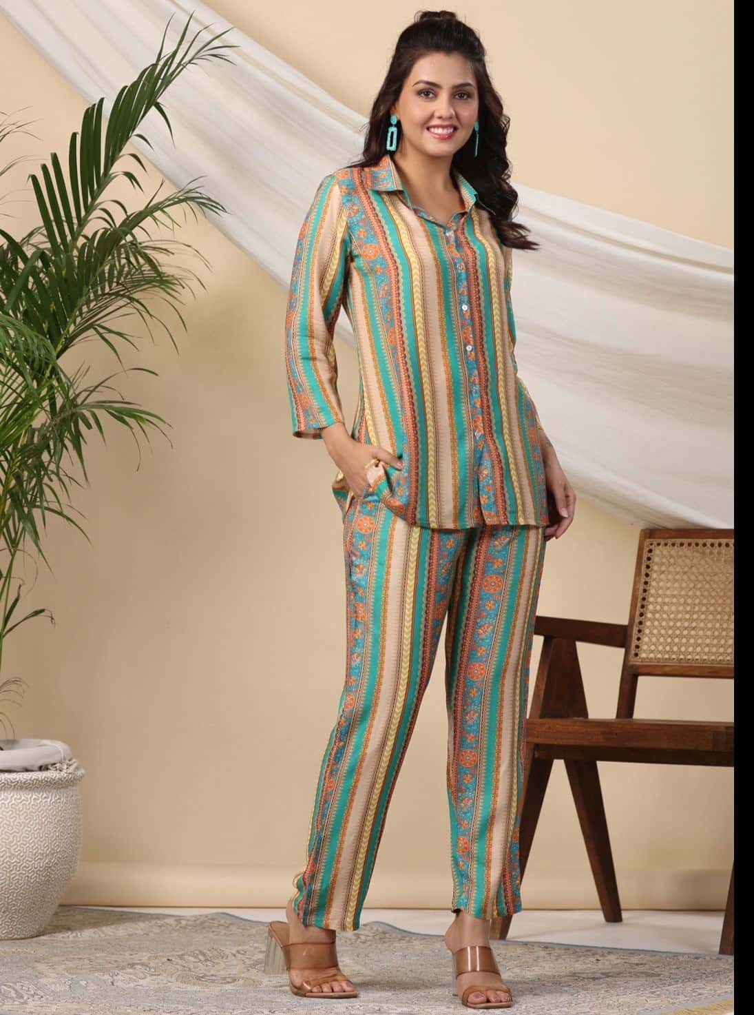Monochrome Kurta Set with Flowy Palazzo