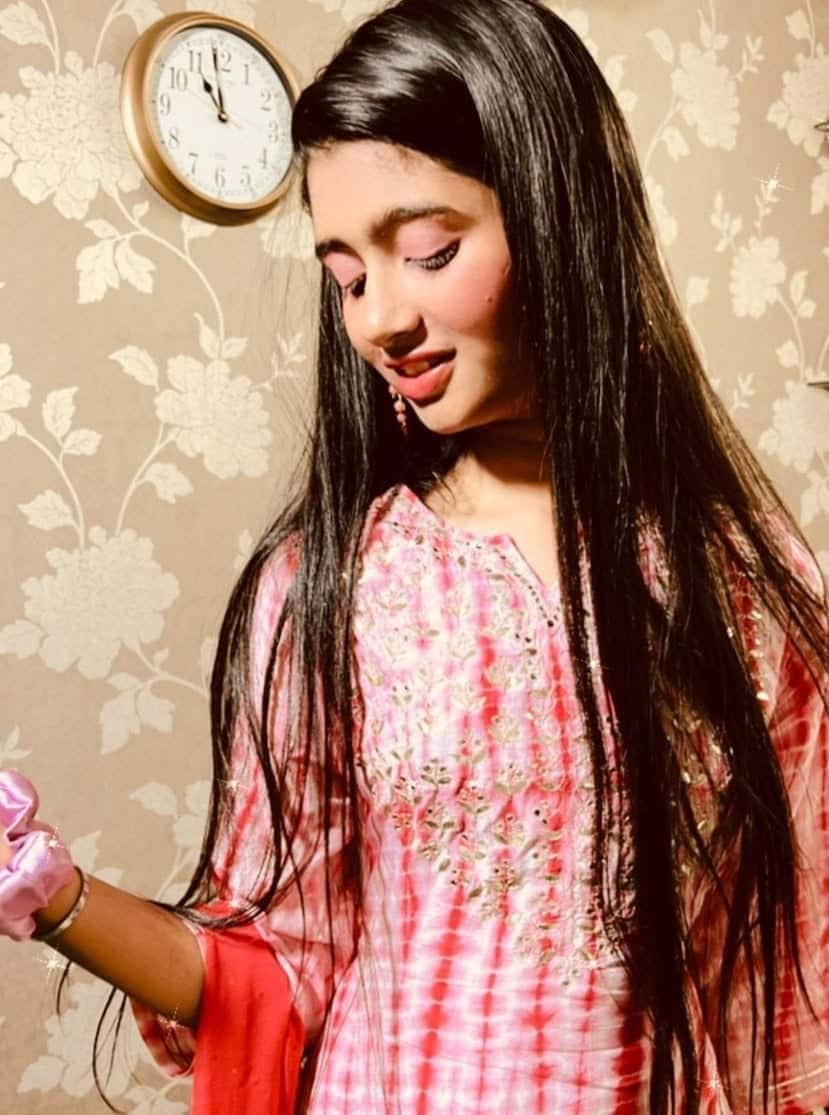 Tye-Dye Sequin Kurta Set With Chiffon Dupatta