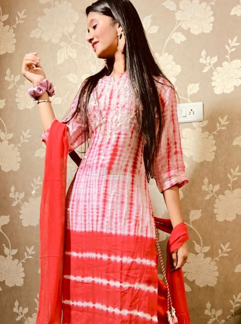 Tye-Dye Sequin Kurta Set With Chiffon Dupatta